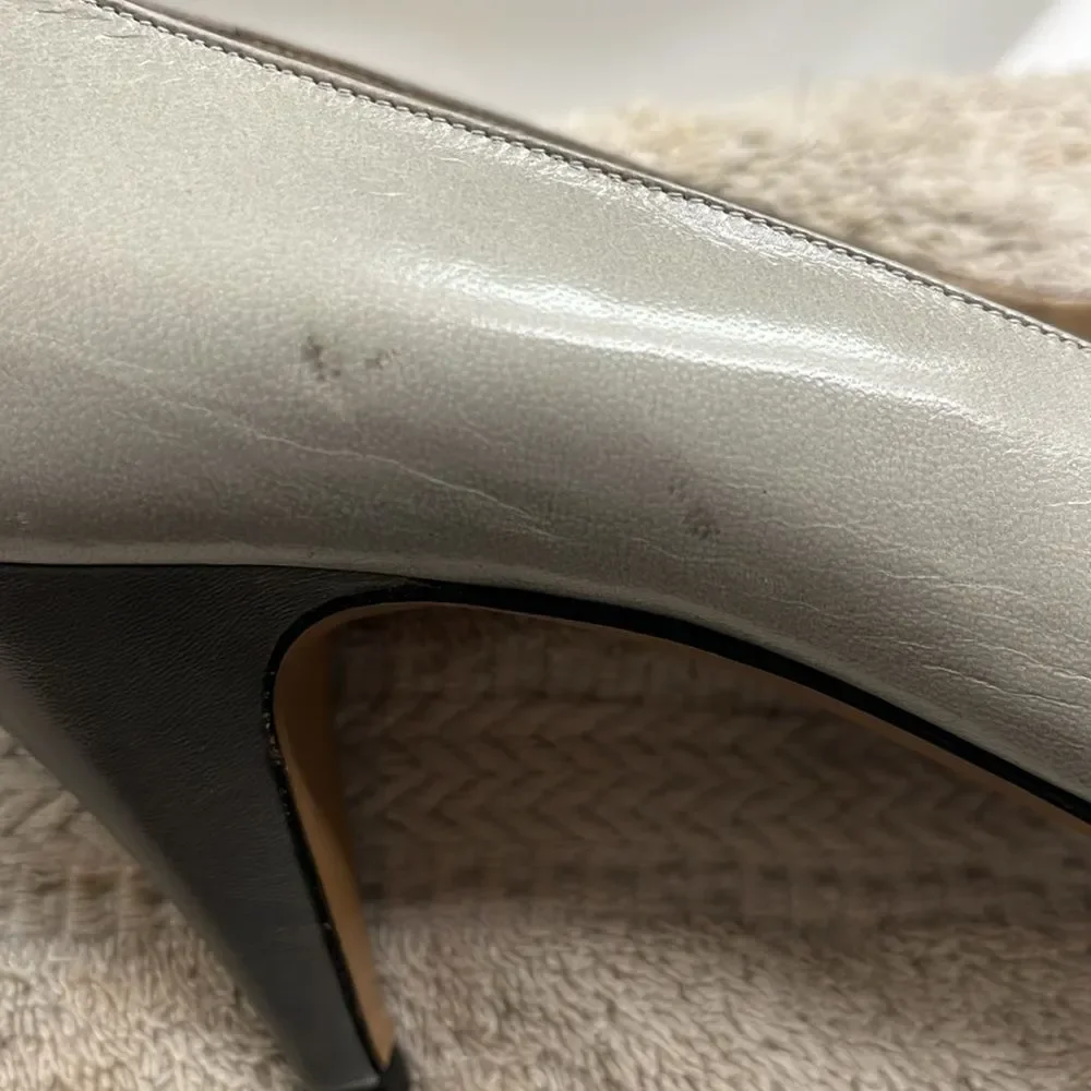 BRUNO MAGLI Two Toned Gray Pumps Heels With GoldTone Embellishment Size7-1/2 B